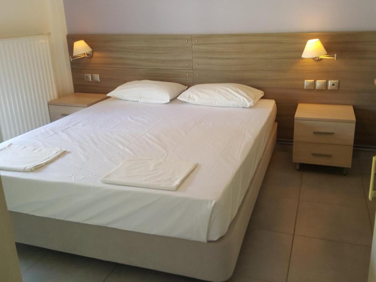Alexandros Aparthotel Kaména Voúrla Eksteriør bilde