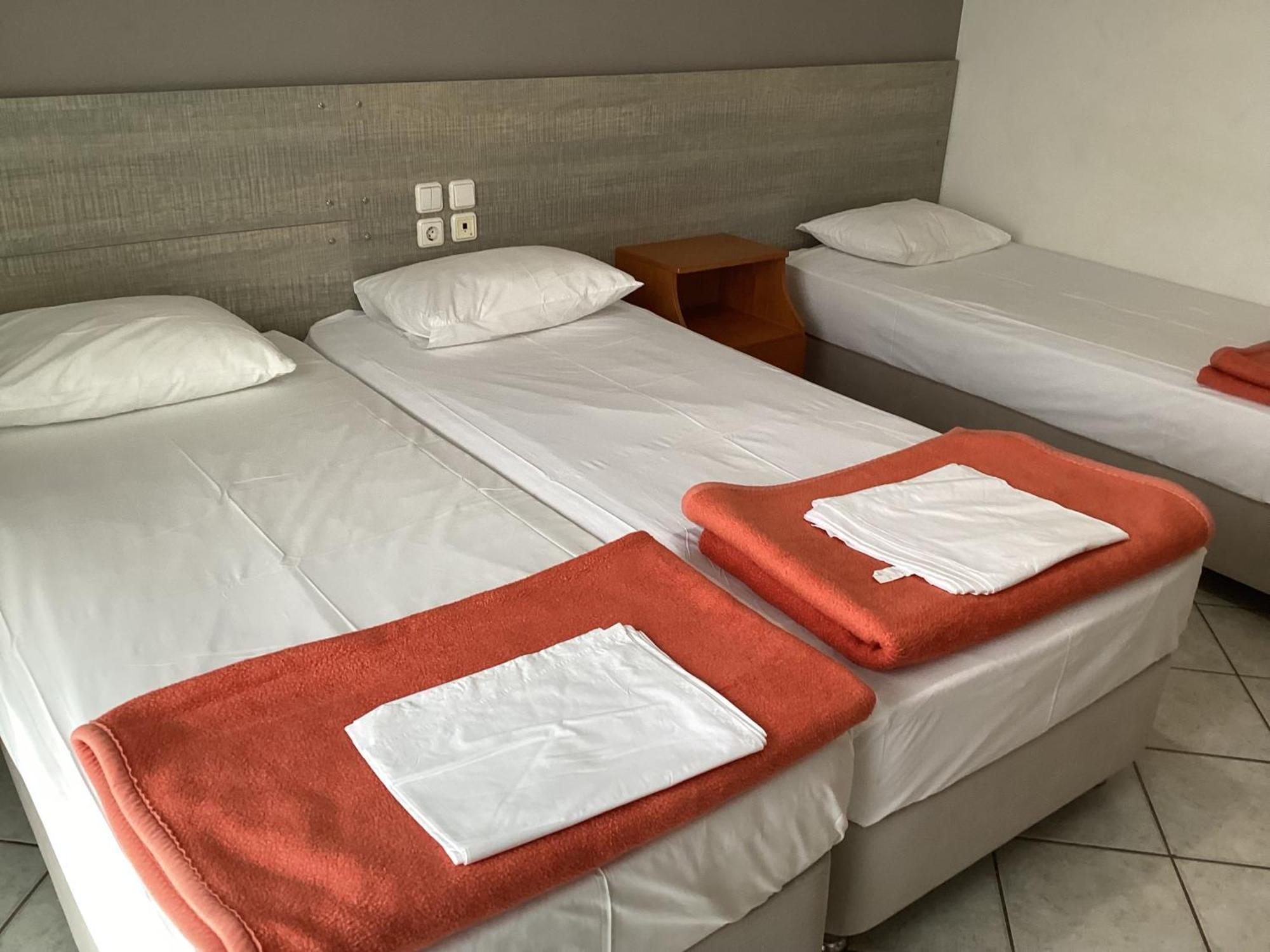 Alexandros Aparthotel Kaména Voúrla Eksteriør bilde