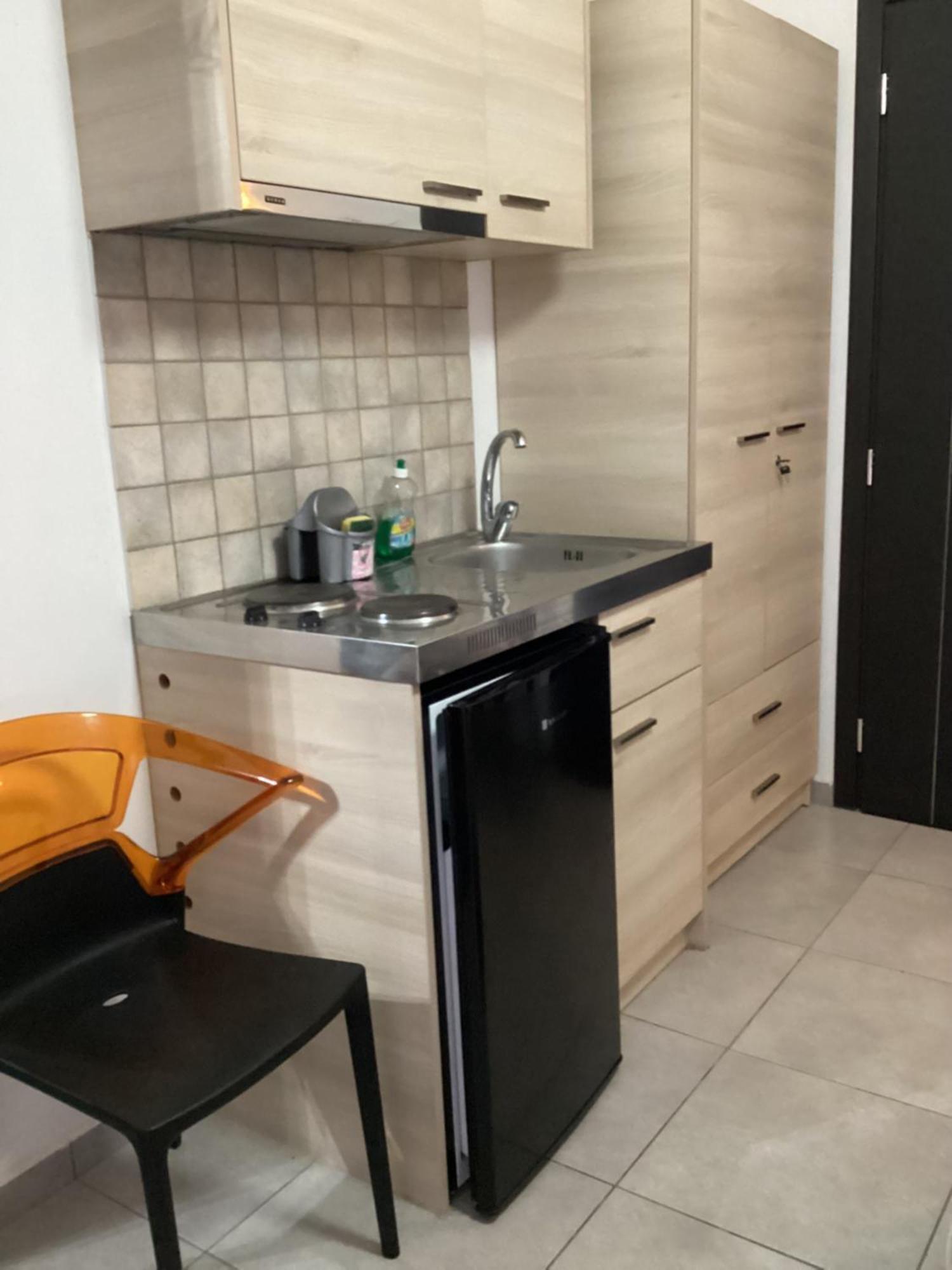 Alexandros Aparthotel Kaména Voúrla Eksteriør bilde